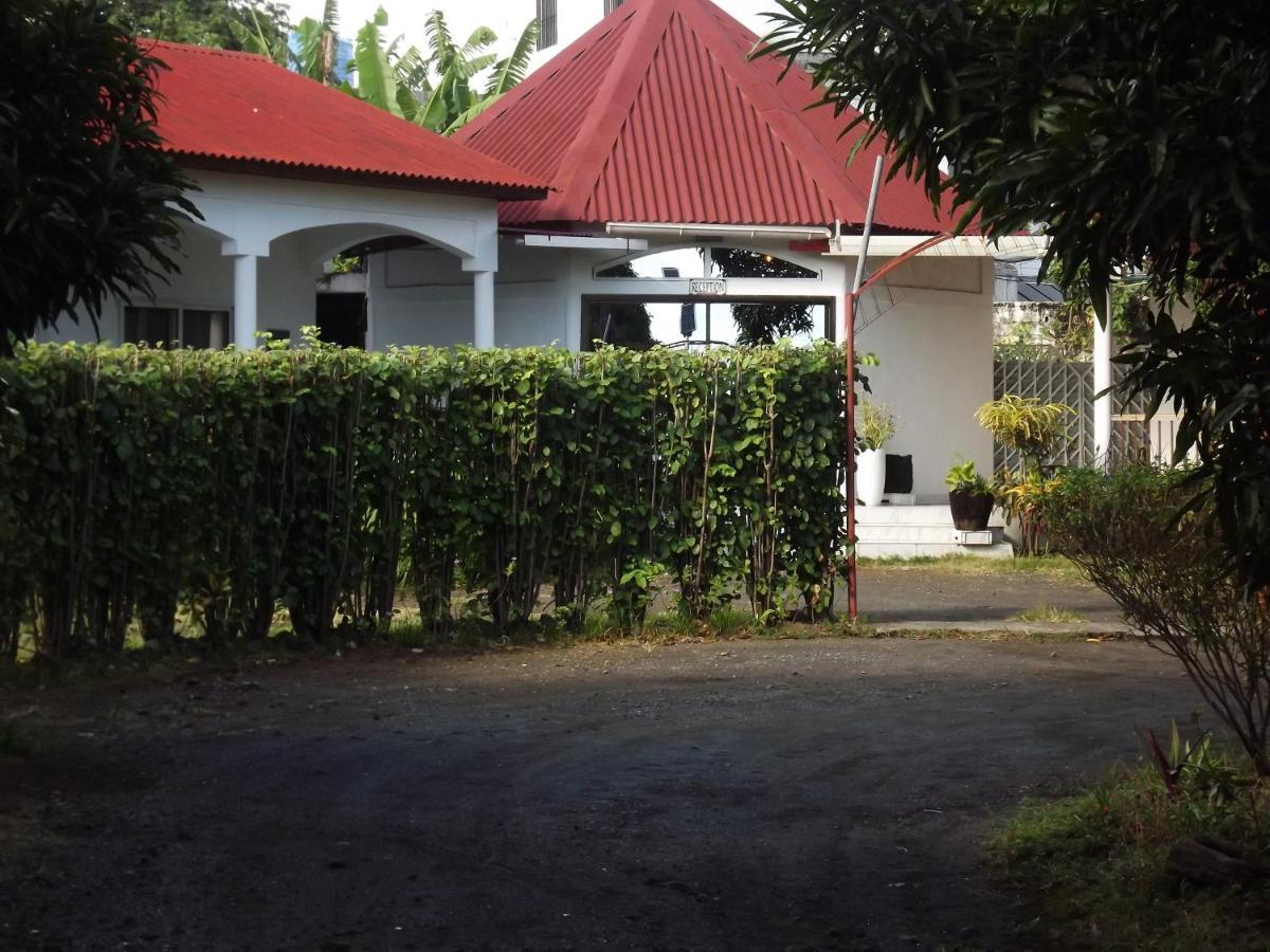 Hotel La Grillade Moroni Exterior photo
