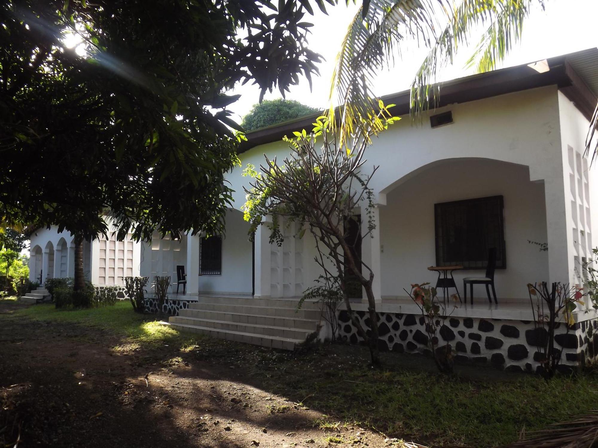 Hotel La Grillade Moroni Exterior photo